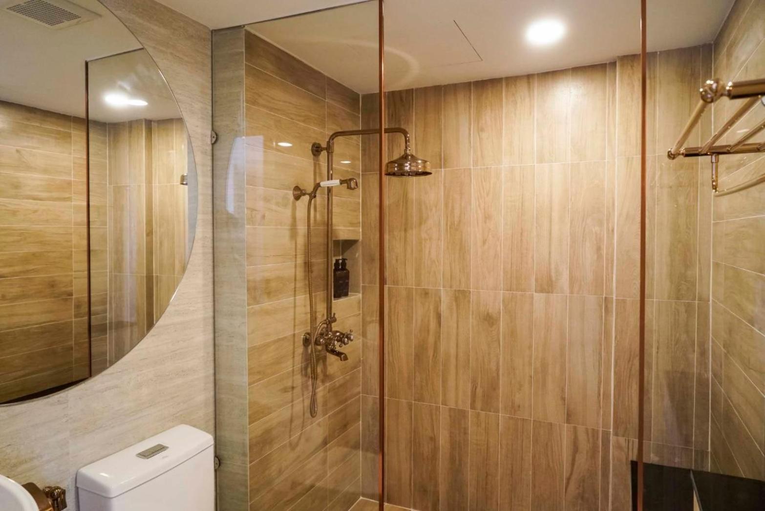 Norn Nimman13 Boutique Hotel شيانغ ماي الغرفة الصورة